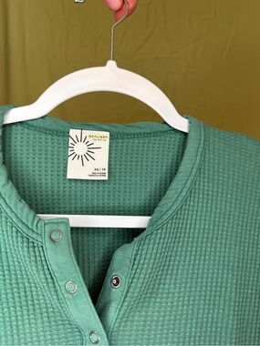 Women’s Offline by Arie Green Waffle Henley Shirt